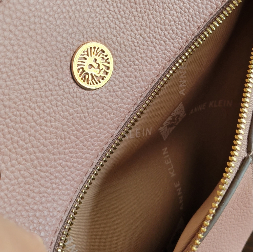 NWOT Anne Klein Pink Purse - Picture 4 of 13